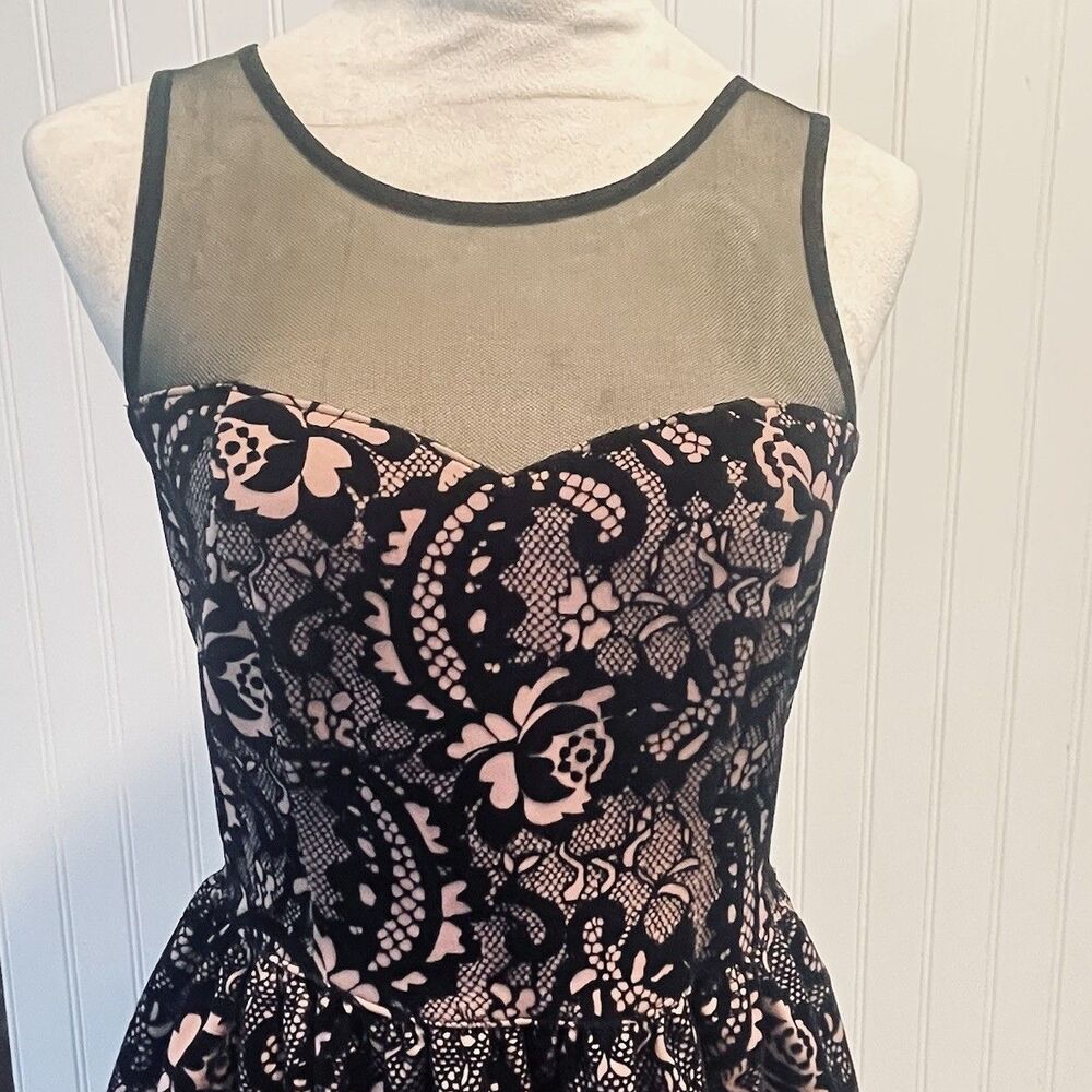 Trixxi Pink Black Fit & Flare Sleeveless Mini Dress Sweetheart Mesh Neck Size M